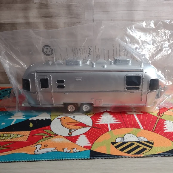 The Accountant 2 Movie Airstream RV Popcorn Bucket AMC Theaters Exclusive NEW - Picture 1 of 10